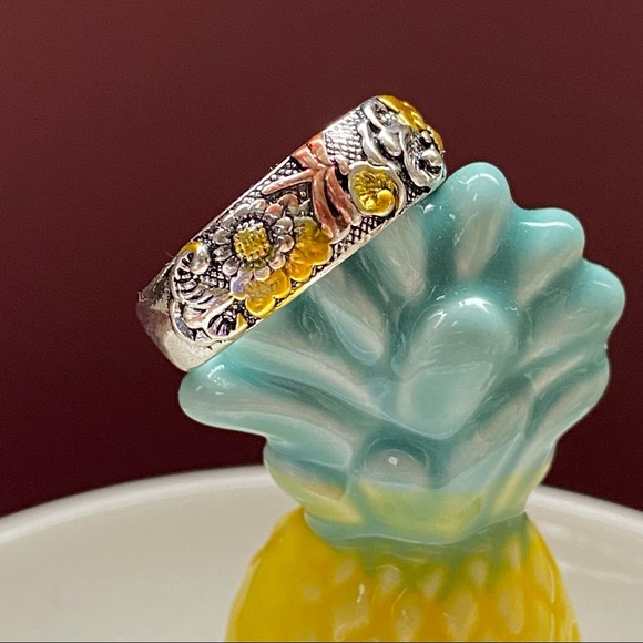 Celtic Style Dragonfly and Sunflower Ring - Picture 4 of 4